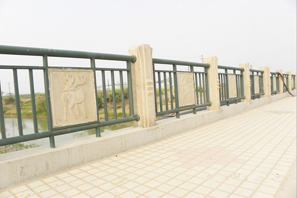 复合式栏杆